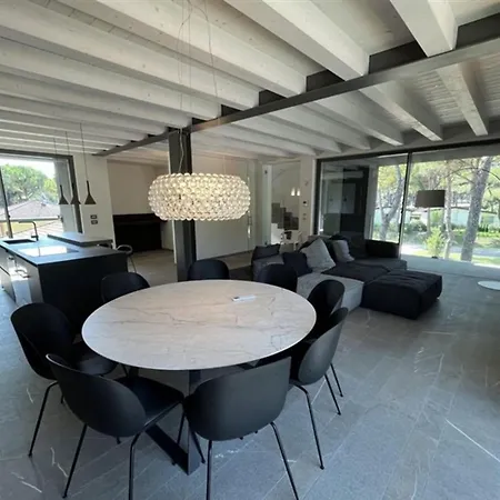 Spacious, Comfortable And Recently Renovated Single In Lignano Riviera 4* Lignano Sabbiadoro