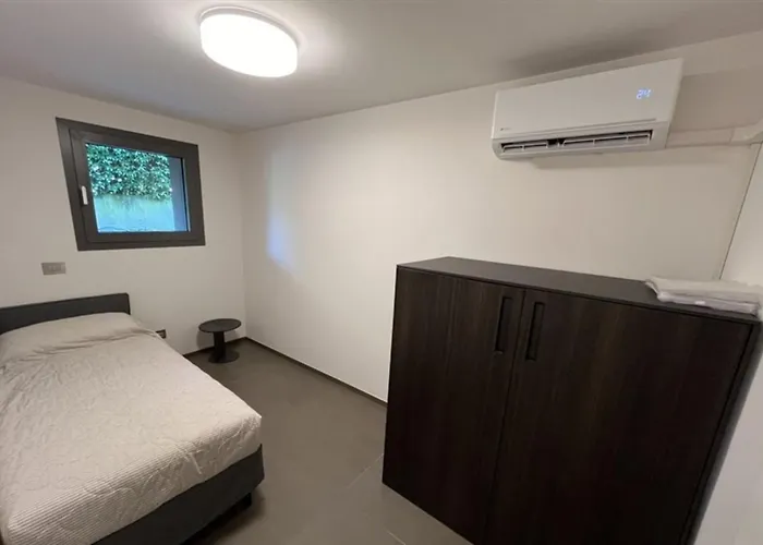 Spacious, Comfortable And Recently Renovated Single In Lignano Riviera Hotel