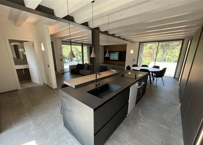 Spacious, Comfortable And Recently Renovated Single In Lignano Riviera 4*