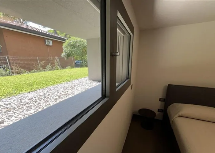 Spacious, Comfortable And Recently Renovated Single In Lignano Riviera Hotel Lignano Sabbiadoro