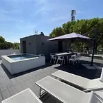 Spacious, Comfortable And Recently Renovated Single In Lignano Riviera Hotell