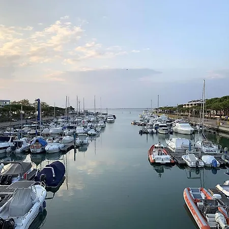 Spacious, Comfortable And Recently Renovated Single In Lignano Riviera 4* Lignano Sabbiadoro