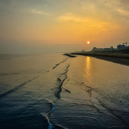 Hotel Spacious, Comfortable And Recently Renovated Single Villa In Lignano Riviera Lignano Sabbiadoro