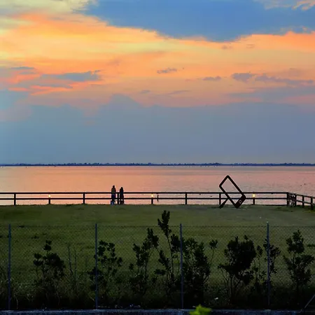 Hotel Spacious, Comfortable And Recently Renovated Single Villa In Lignano Riviera Lignano Sabbiadoro