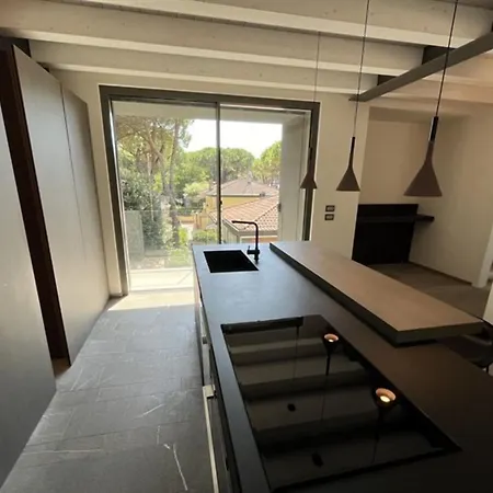 Hotel Spacious, Comfortable And Recently Renovated Single Villa In Lignano Riviera