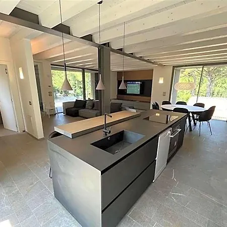 فندق Spacious, Comfortable And Recently Renovated Single In Lignano Riviera 4*