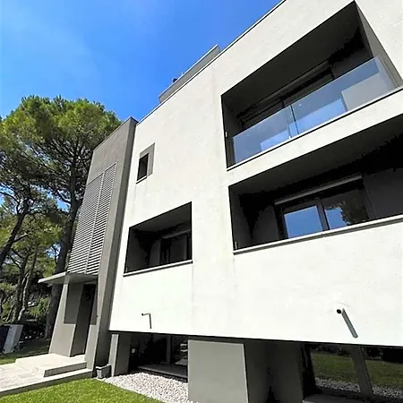 فندق Spacious, Comfortable And Recently Renovated Single In Lignano Riviera لينانو سابيادورو
