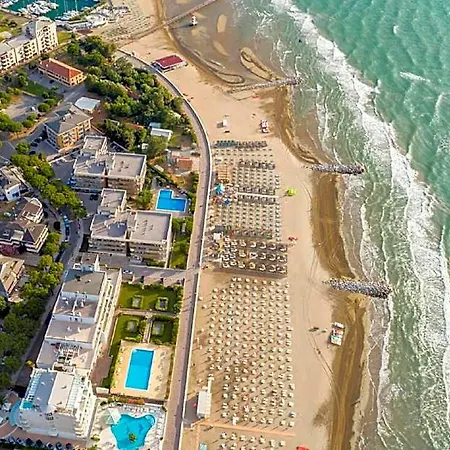 فندق Spacious, Comfortable And Recently Renovated Single In Lignano Riviera لينانو سابيادورو