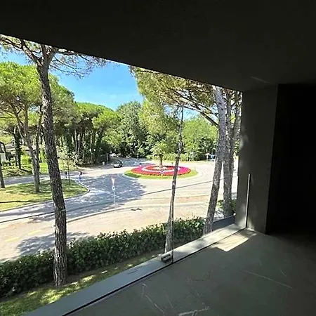 Spacious, Comfortable And Recently Renovated Single In Lignano Riviera فندق 4*