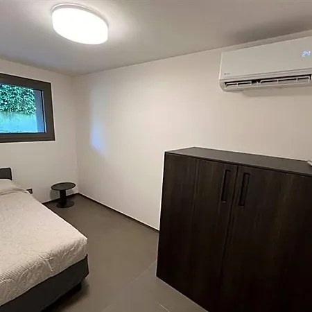 Spacious, Comfortable And Recently Renovated Single In Lignano Riviera لينانو سابيادورو