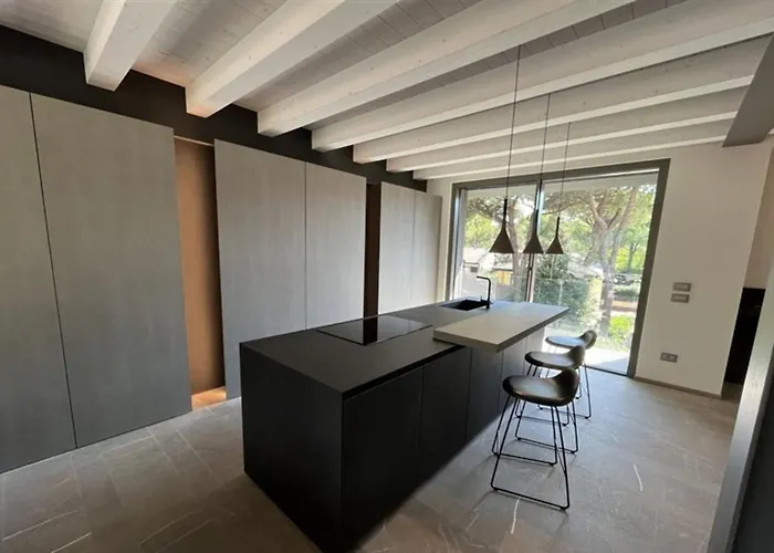 Spacious, Comfortable And Recently Renovated Single In Lignano Riviera 4*