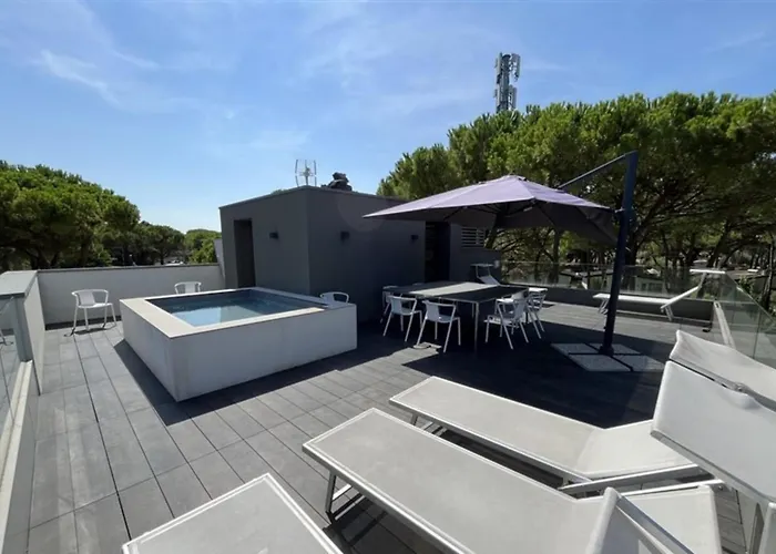 Spacious, Comfortable And Recently Renovated Single In Lignano Riviera Ξενοδοχείο